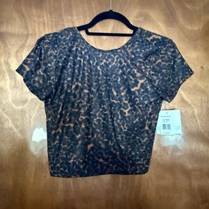 Beyond Yoga Black and Brown Patterned Short Sleeve Top